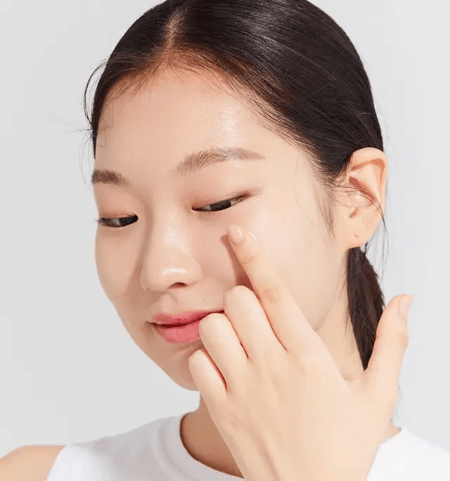 ISNTREE Hyaluronic Acid Watery Sun Gel SPF50+/PA++++ - Protezione solare viso 50ml - ISNTREE | Paradea