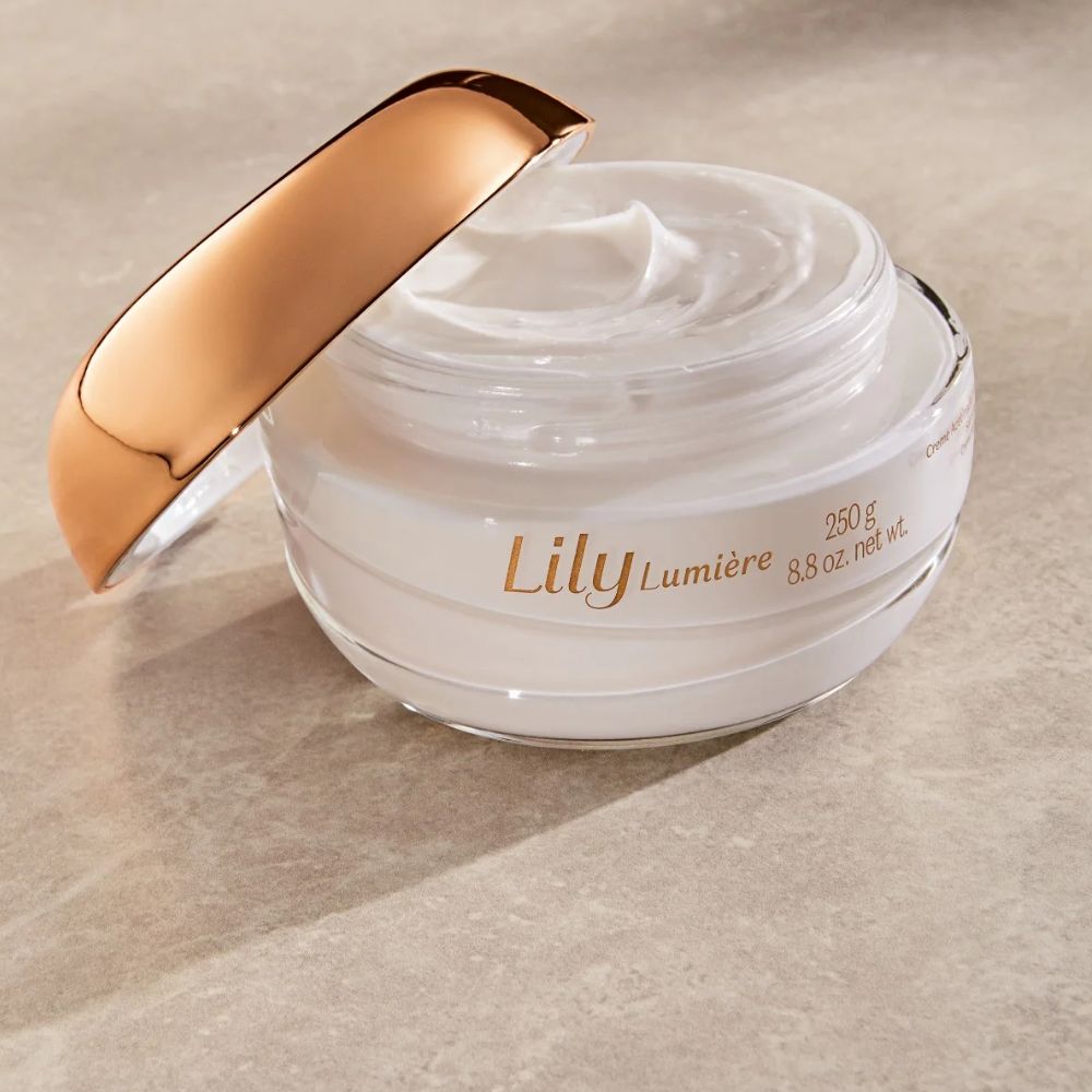 O Boticário Lily Lumière Acetinado – Feuchtigkeitsspendende Körpercreme 250gr
