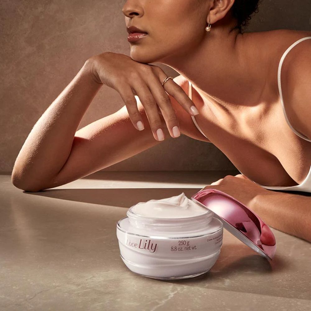 O Boticário Love Lily Creme Acetinado Hidratante Corporal - Crema corpo idratante 250gr