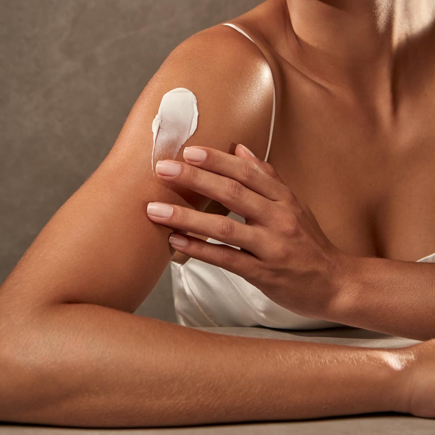 O BOTICÁRIO LILY ABSOLU Creme Acetinado Hidratante Corporal - Crema corpo idratante 250gr - o Boticário | Paradea
