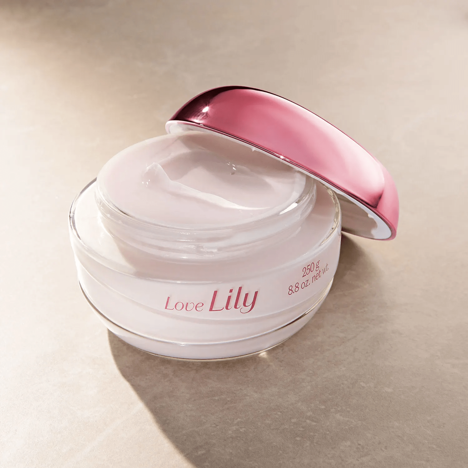 O BOTICÁRIO LOVE LILY Creme Acetinado Hidratante Corporal - Crema corpo idratante 250gr - o Boticário | Paradea