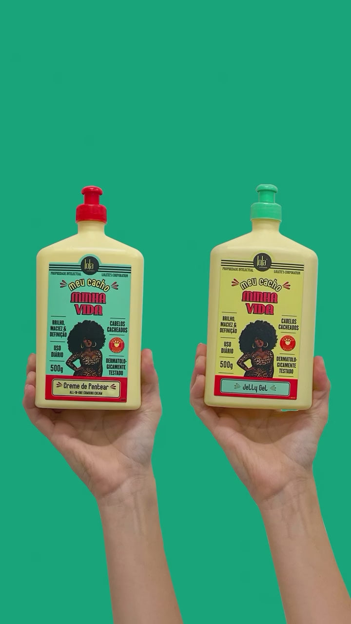 Carica video: Lola Cosmetics Meu Cacho Minha Vida – Jelly Gel &amp; Crema districante