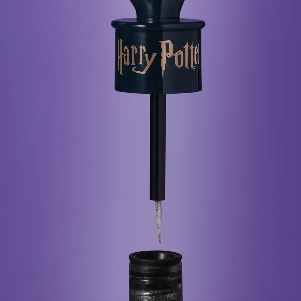 Quem Disse, Berenice? Delineador Líquido Aula de Feitiços - Eyeliner Classe di Incantesimi Harry Potter - o Boticário | Paradea