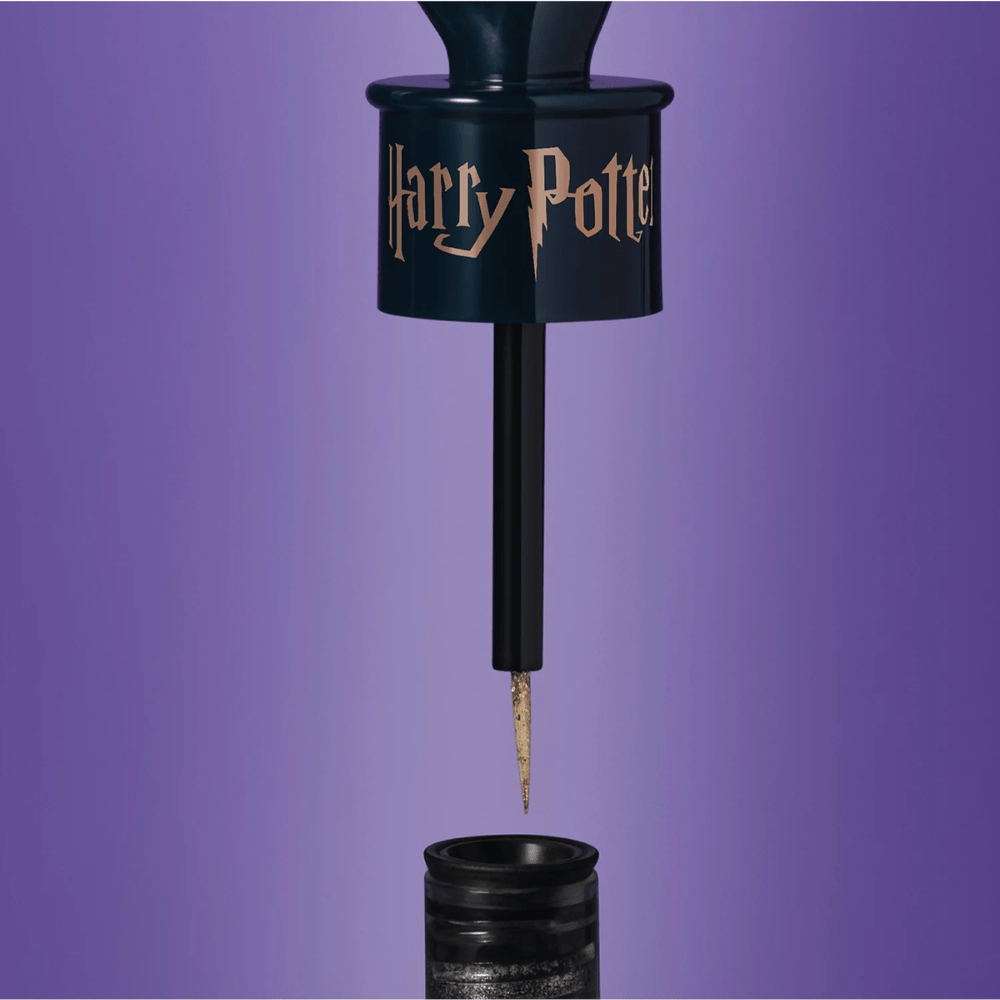 Quem Disse, Berenice? Delineador Líquido Aula de Feitiços - Eyeliner Classe di Incantesimi Harry Potter - o Boticário | Paradea